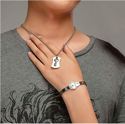 Pulsera y llave con corazon