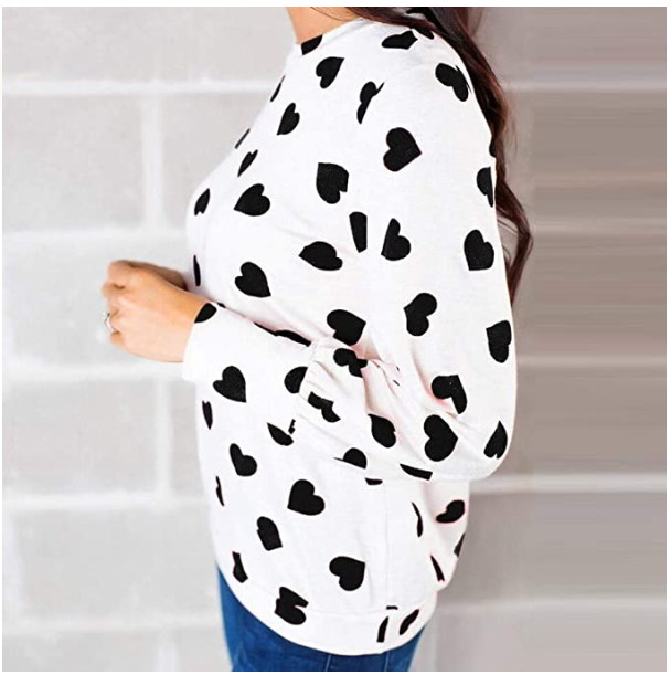 ropa con corazones